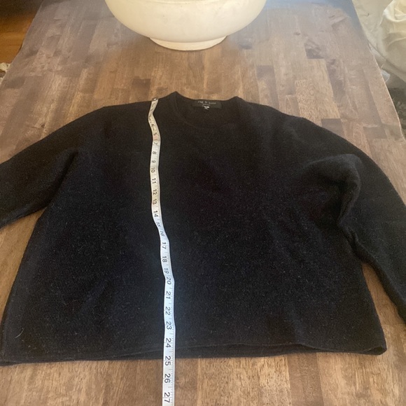 Rag & Bone New York beautiful wool blended sweater. Classy and chic - Picture 9 of 11